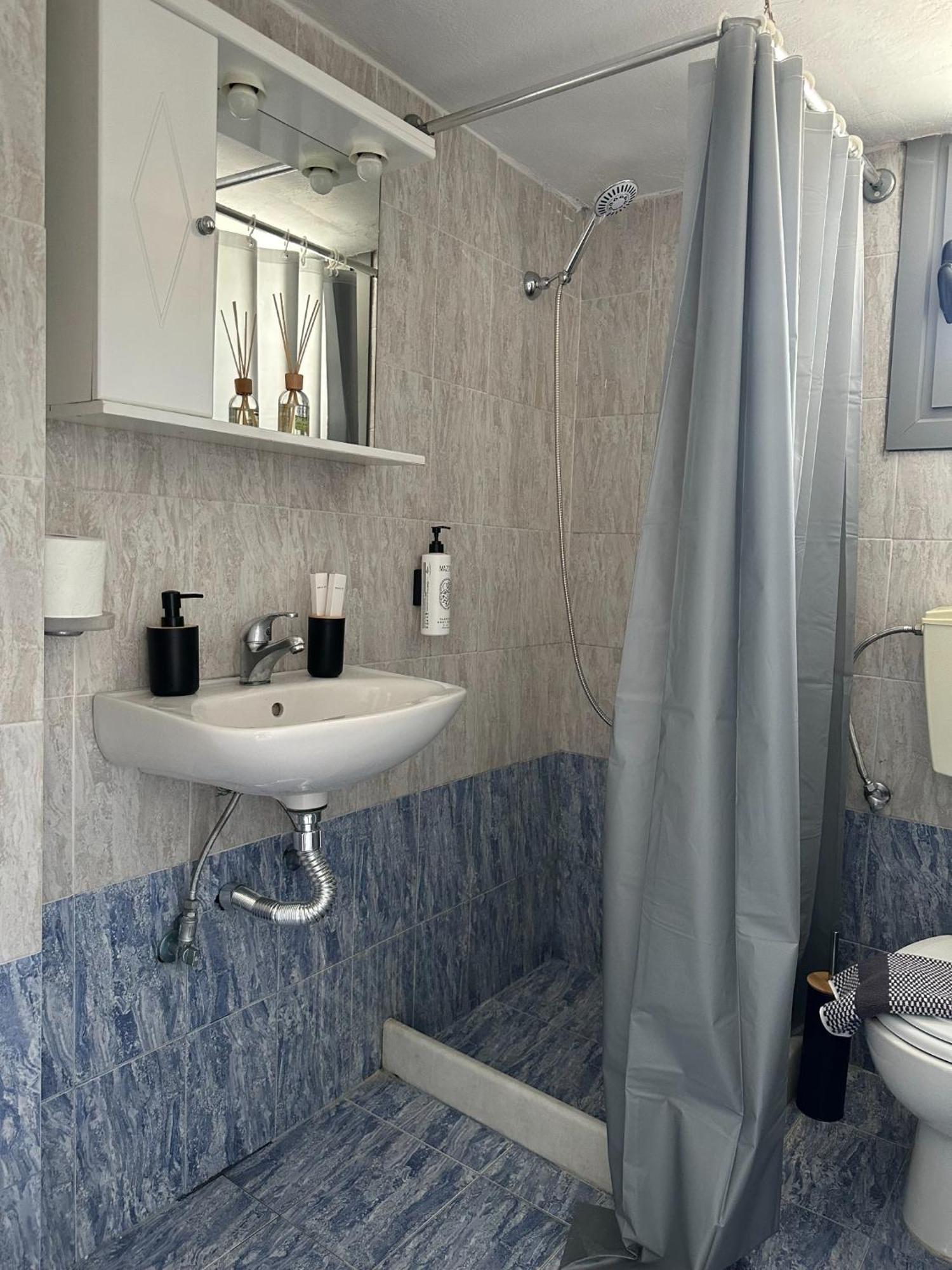 Nicole Rooms Santorini Vóthon المظهر الخارجي الصورة