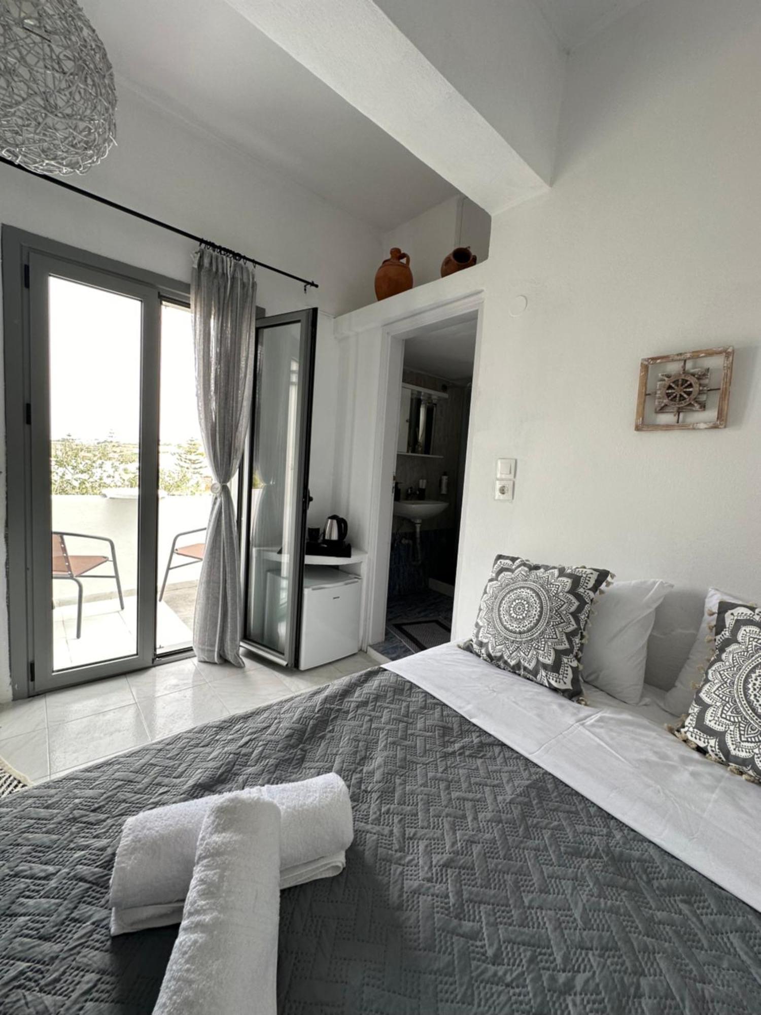 Nicole Rooms Santorini Vóthon المظهر الخارجي الصورة